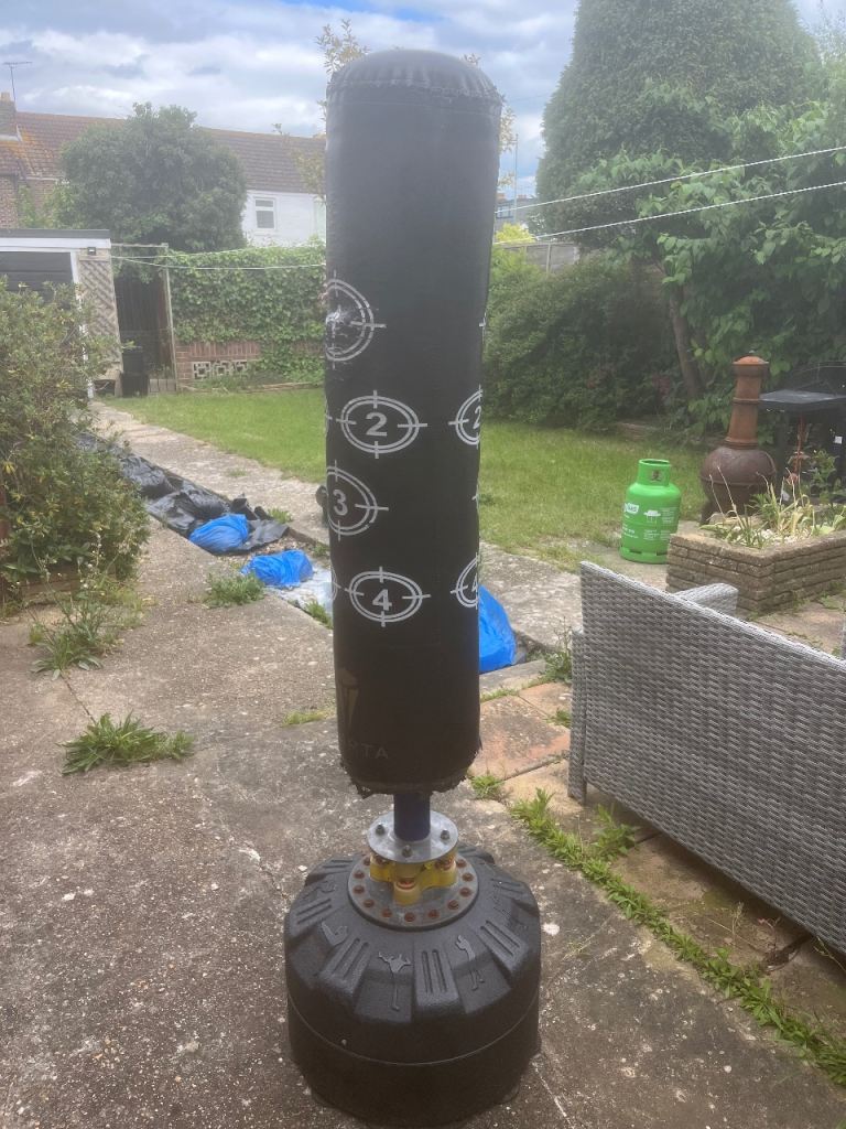 Free standing boxing punch bag
