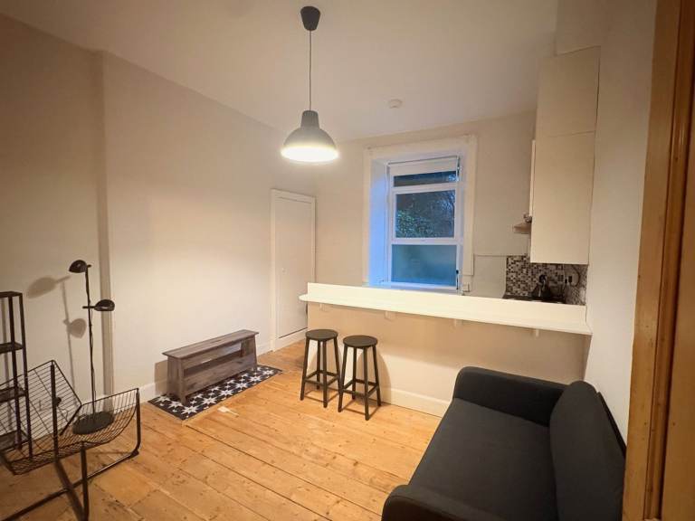 1 Bedroom Furnished Flat, Orwell Terrace, Gorgie