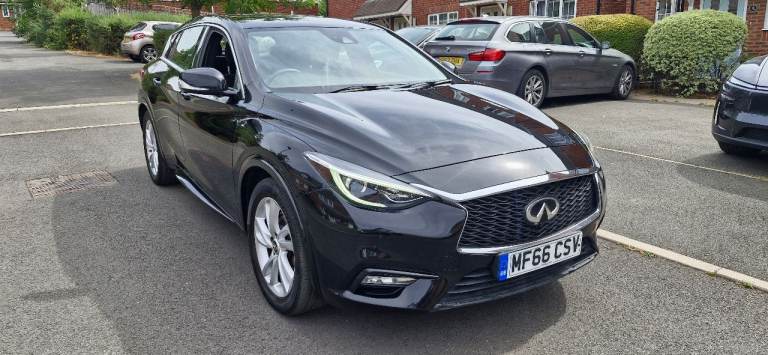 Infiniti, Q30, Hatchback, 2016, Manual, 1461 (cc), 5 doors