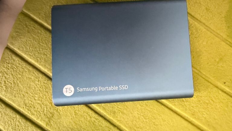 5 hard drives, top brands, perfect condition. Hardly used