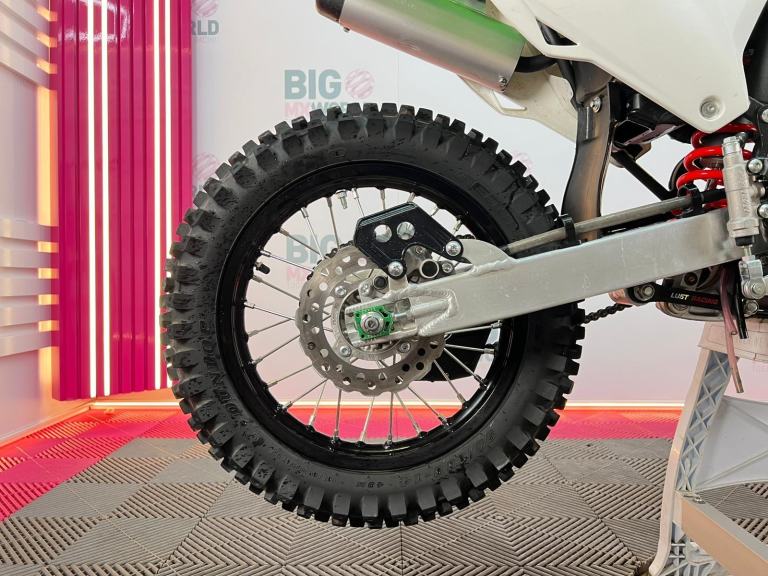 Kawasaki KX 85 2019 - Bud Racing Edition - 20 Genuine Hours 