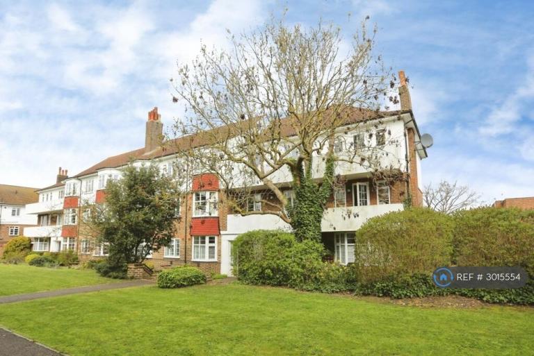 2 bedroom flat in Addiscombe Road, Croydon, CR0 (2 bed) (#3015554)