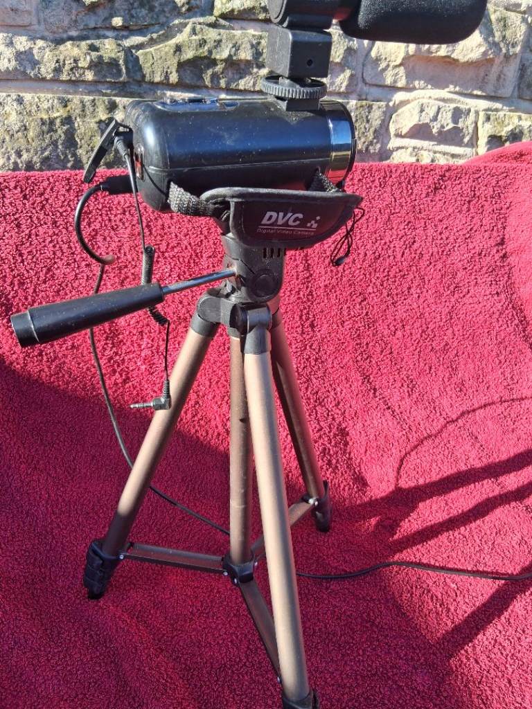 Digital video camera 