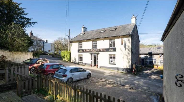 Country Pub to Let -Oakfield Devon -£500pw No VAT - Free of Tie - Direct from Landlord