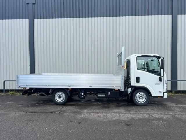 ISUZU TRUCK N35.125S LWB CHASSIS CAB WITH DROPSIDE FLATBED BODY 