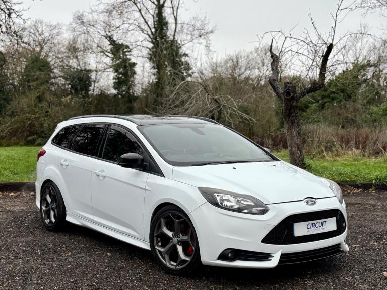 2013 Ford Focus 2.0T 250BHP ST-2 RS Frozen White Estate Manual MK3 RECARO ULEZ