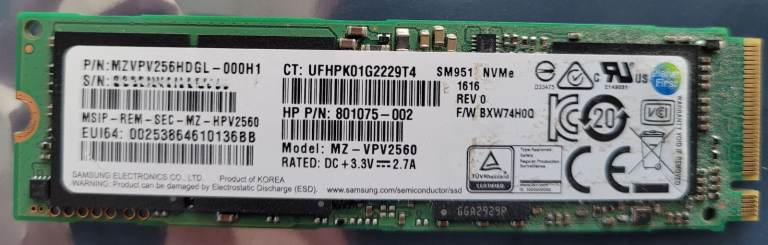 Samsung MZVPV256HDGL-000H1, SM951 Series, 256GB, MLC, PCI Express NVMe 3.0 x4, M.2 2280, SSD