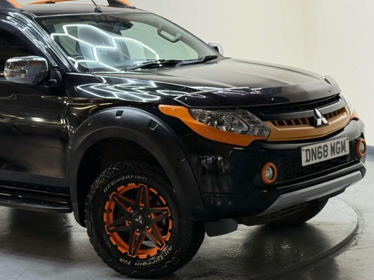 2018 Mitsubishi L200 2.4 L200 Barbarian SVP II DI-D Auto 4WD Pickup Diesel Automatic