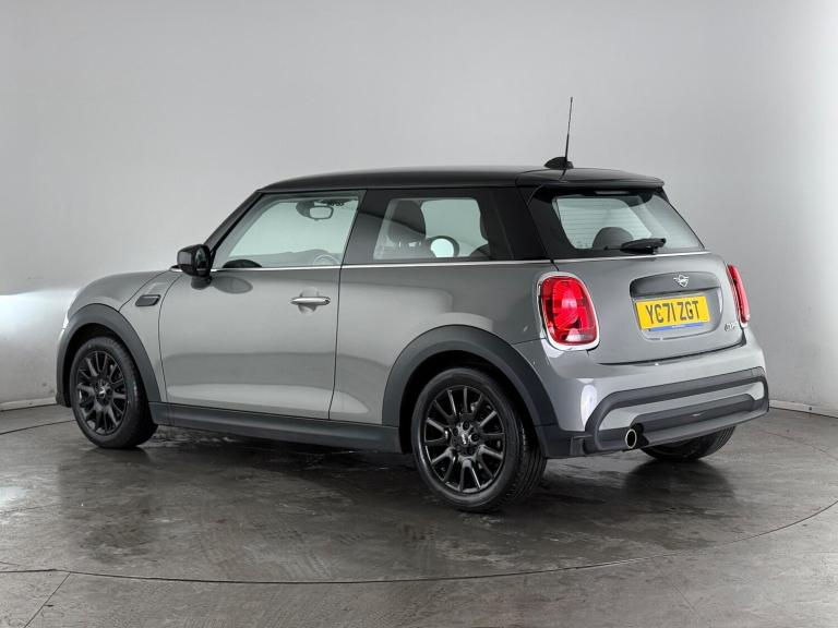 2021 MINI Hatch 1.5 Cooper Classic Euro 6 (s/s) 3dr HATCHBACK Petrol Manual