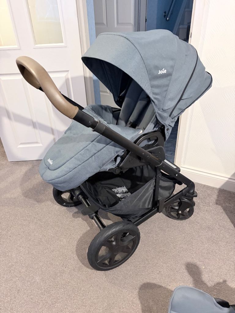 Joie Chrome DLX Travel System 2 in 1
