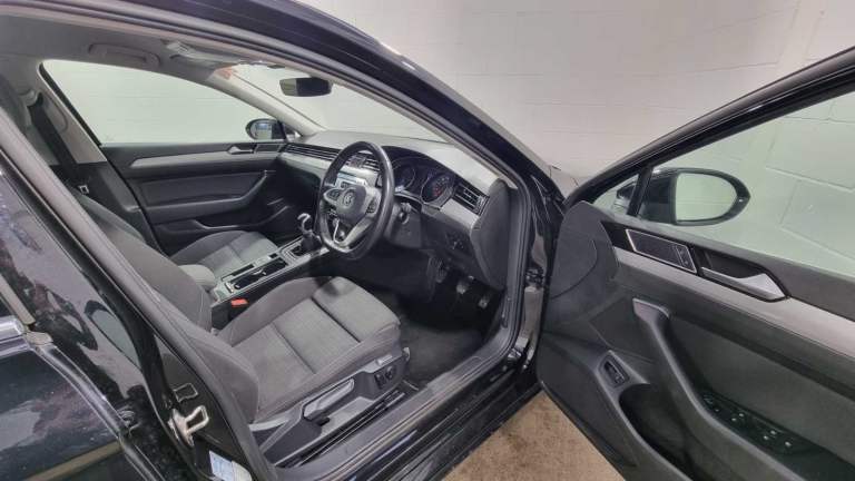2019 Volkswagen Passat Saloon 4dr