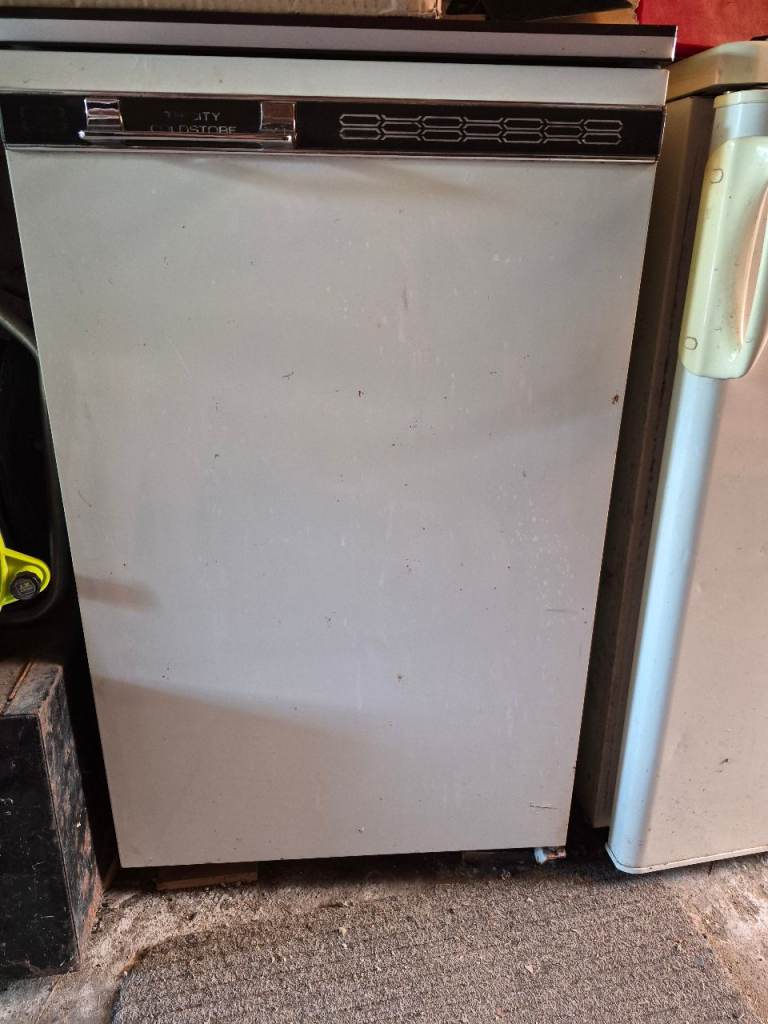 Hotpoint Freestanding Fridge – White, Fair Condition