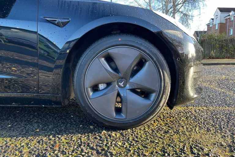 2022 Tesla Model 3 Standard Range Plus Saloon 4dr Electric Auto RWD (241 bhp) Saloon Electric Aut...