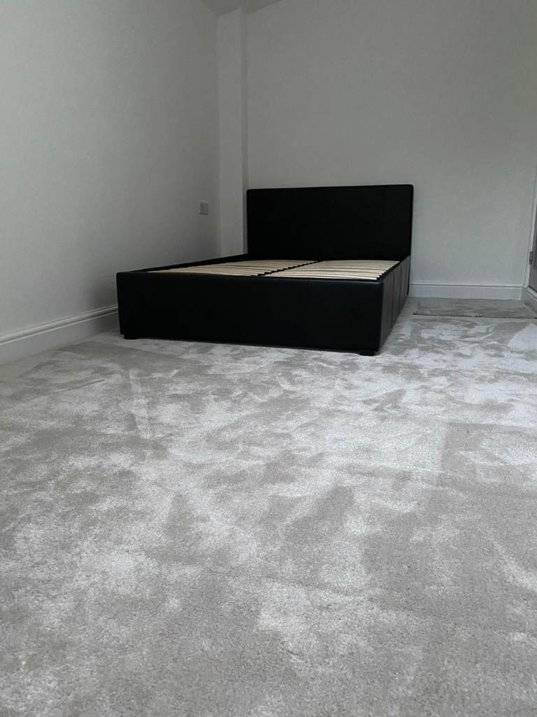 Studio to let