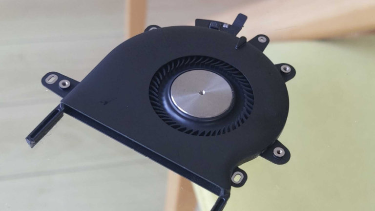 MacBook Pro A1989 A1706 Fan APN: 610-00147-A Model No: CC020K01C