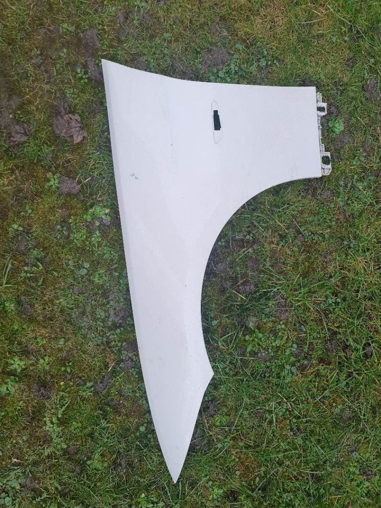 **SOLD**BMW 3 E92 E93 Side Panel Fender Wing Front Left N/S Passenger Alpine White - 300