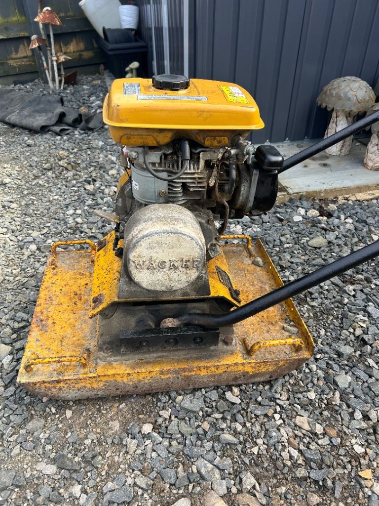 Wacker Neuson Plate Compactor – Yellow, Fair Condition