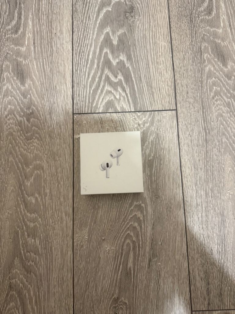 Apple AirPods Pro 2nd Gen – White, As Good As New