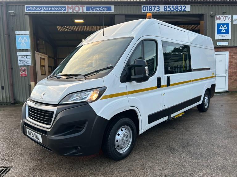 2021 Peugeot Boxer 2.2 BlueHDi L3 H2 140ps Welfare Crew Van Toilet Windows 23k