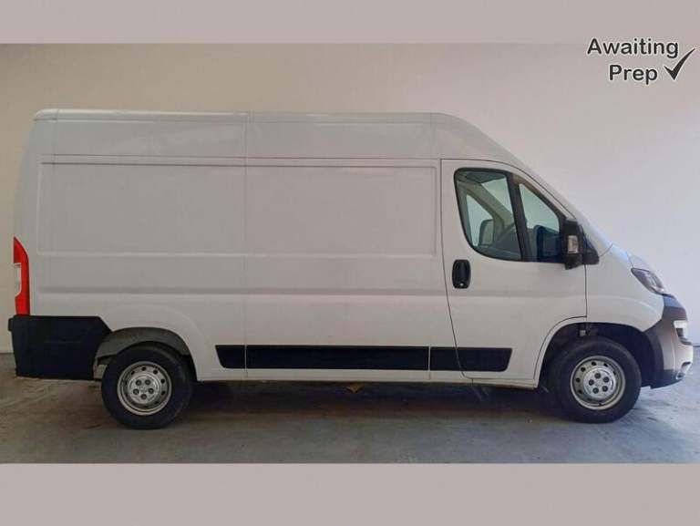 2023 Peugeot Boxer 2.2 BlueHDi H2 Professional Premium+ Van 140ps PANEL VAN DIESEL Manual
