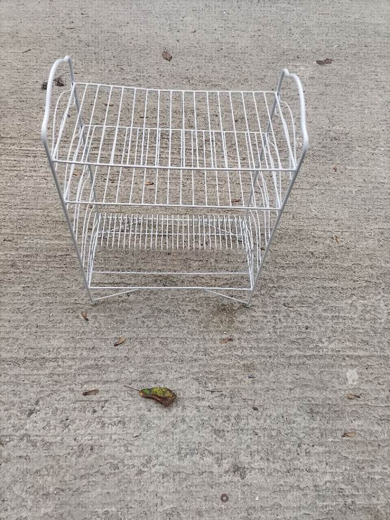 White Metal Wire Storage Rack – Good Condition
