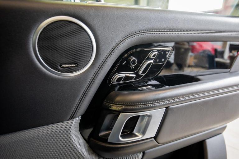 2019 Land Rover Range Rover 4.4 SDV8 Vogue 4dr Auto ESTATE DIESEL Automatic