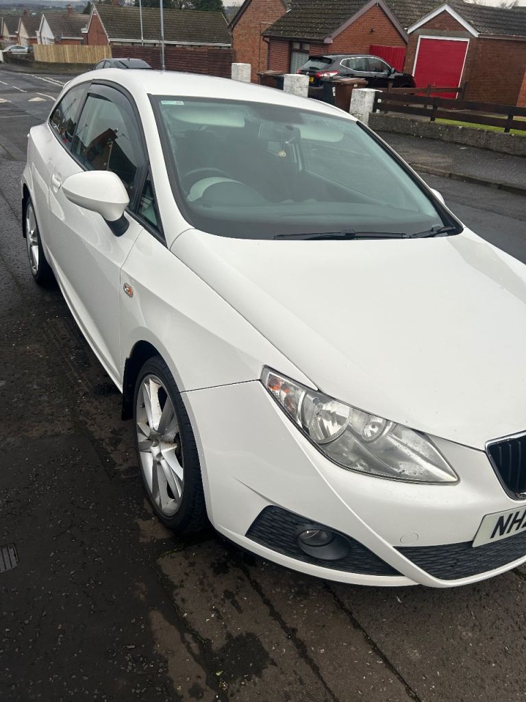 Seat, IBIZA, Hatchback, 2010, Manual, 1390 (cc), 3 doors