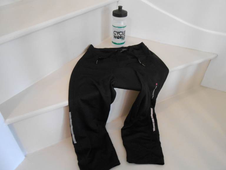Ladies padded Cycle Shorts, calf length, black, Europe size 40.  Unused and unworn like new.  £5.00