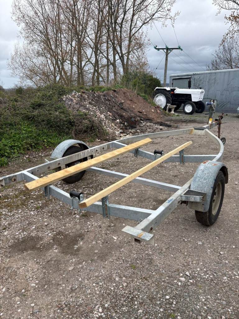 Heavy duty boat trailer for 18/20ft boat 