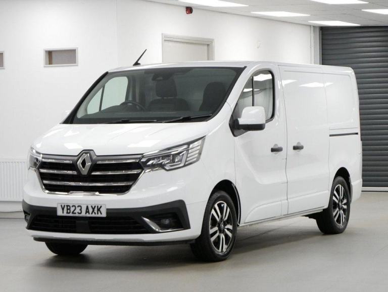 2023 RENAULT TRAFIC 30 2.0 BLUEDCI 150 BHP SWB SPORT EXTRA  ( NO VAT )