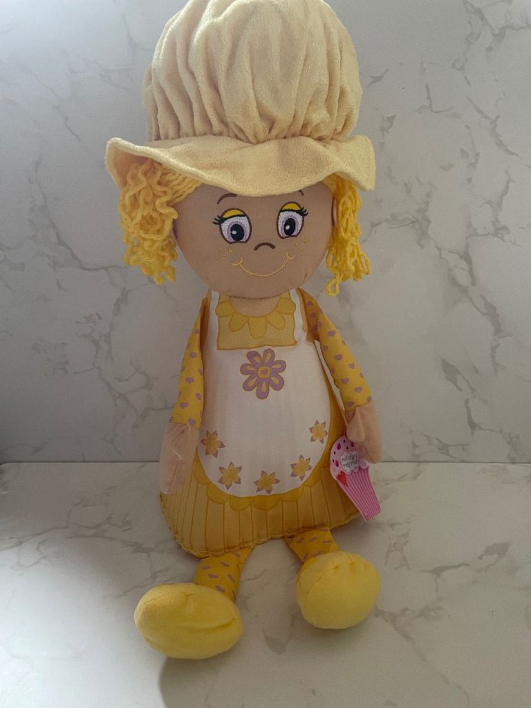 Little Miss Muffin Cupcake Doll Soft Toy In Rubber Cake Case