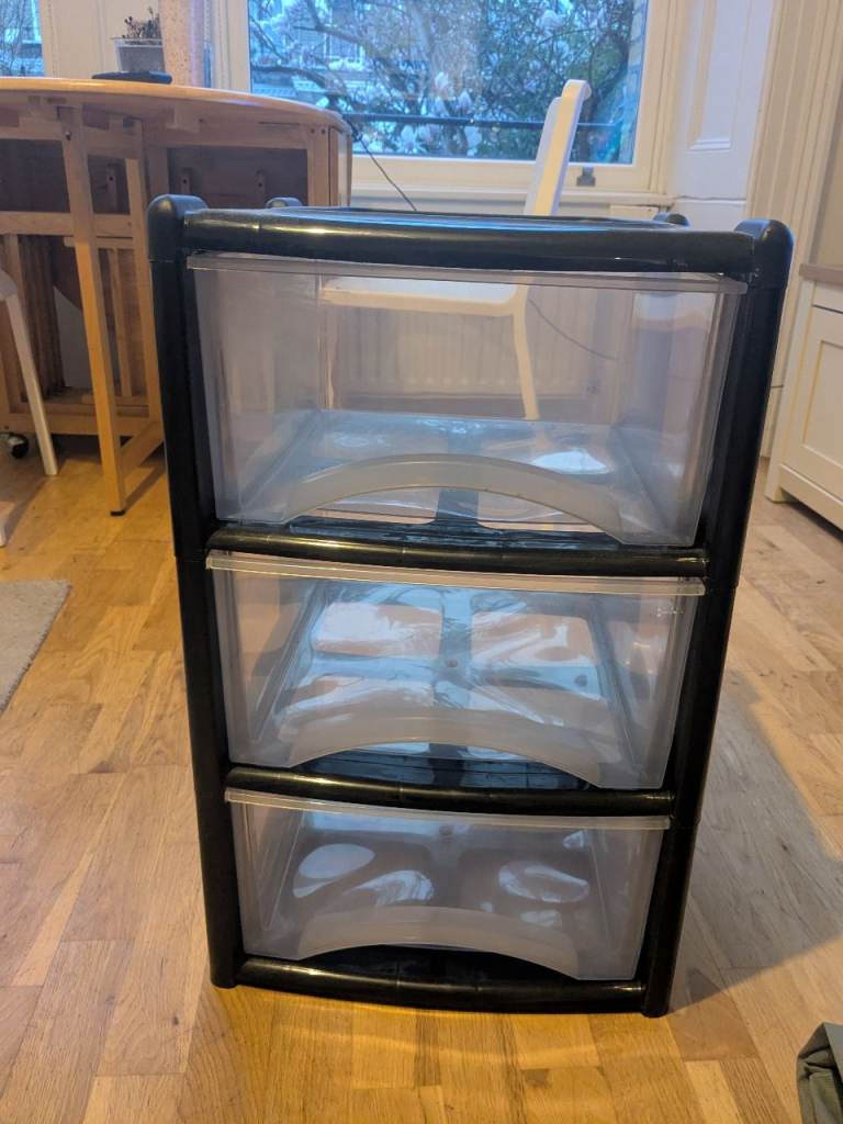*FREE* Small plastic set of 3 drawers