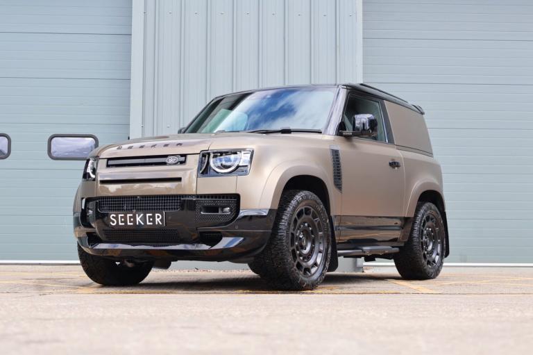 2025 Land Rover Defender 90 DEMO  HARD TOP 350  X-DYNAMIC HSE s 20k spend inc genuine rear seat P...
