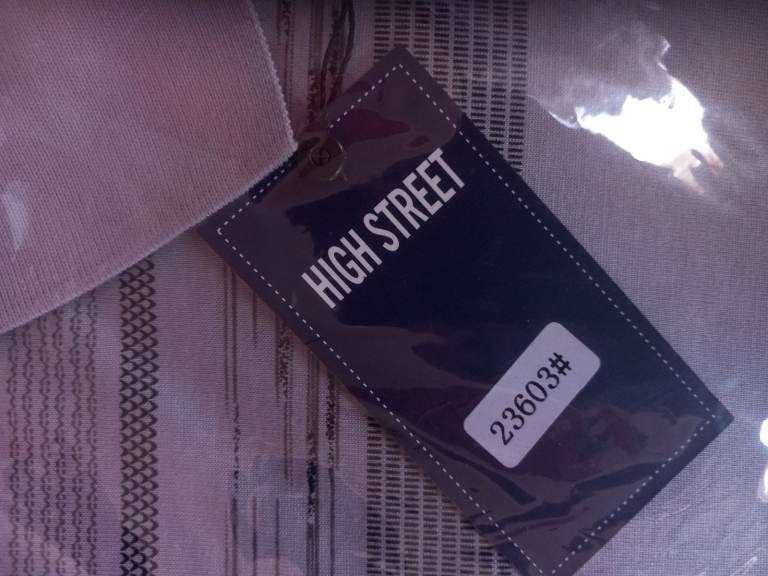 2 MEN'S SIZE LARGE SHORT SLEEVED SHIRTS 