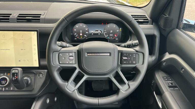 2026 Land Rover Defender 3.0 D350 X-Dynamic HSE 90 SAVING 3 500 GBP WHEN FU