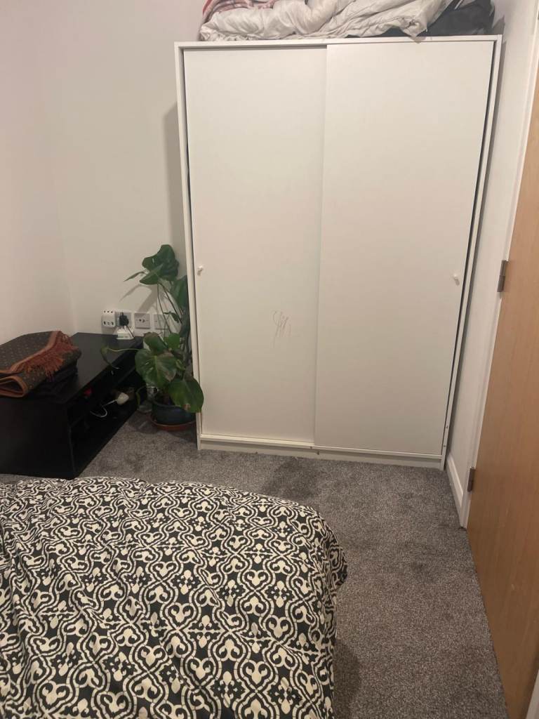 A room to rent in a house