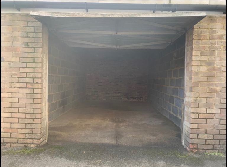 Secure garage to let maidenhead