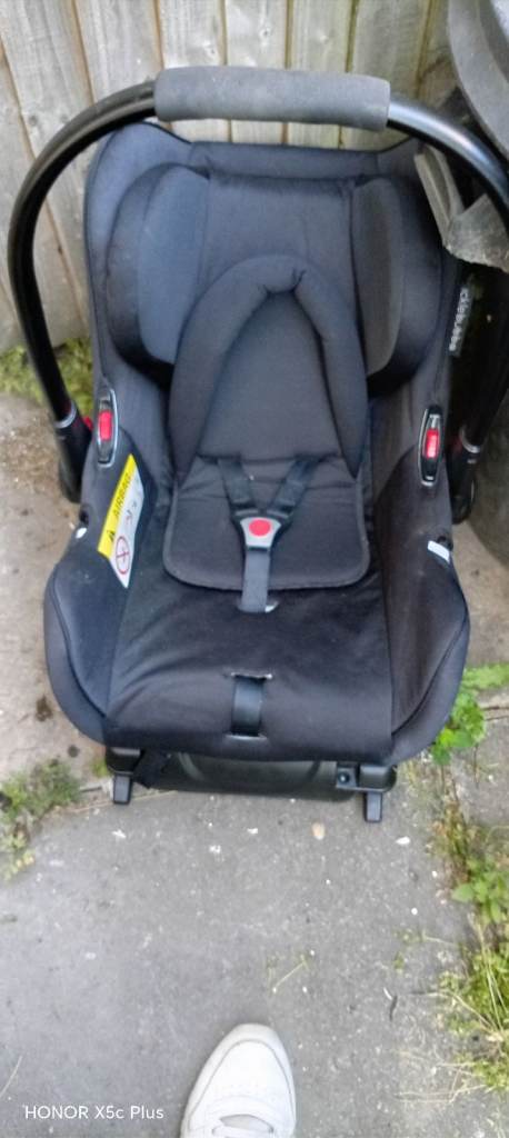 Ickle Bubba Car Seat – Black, Good Condition