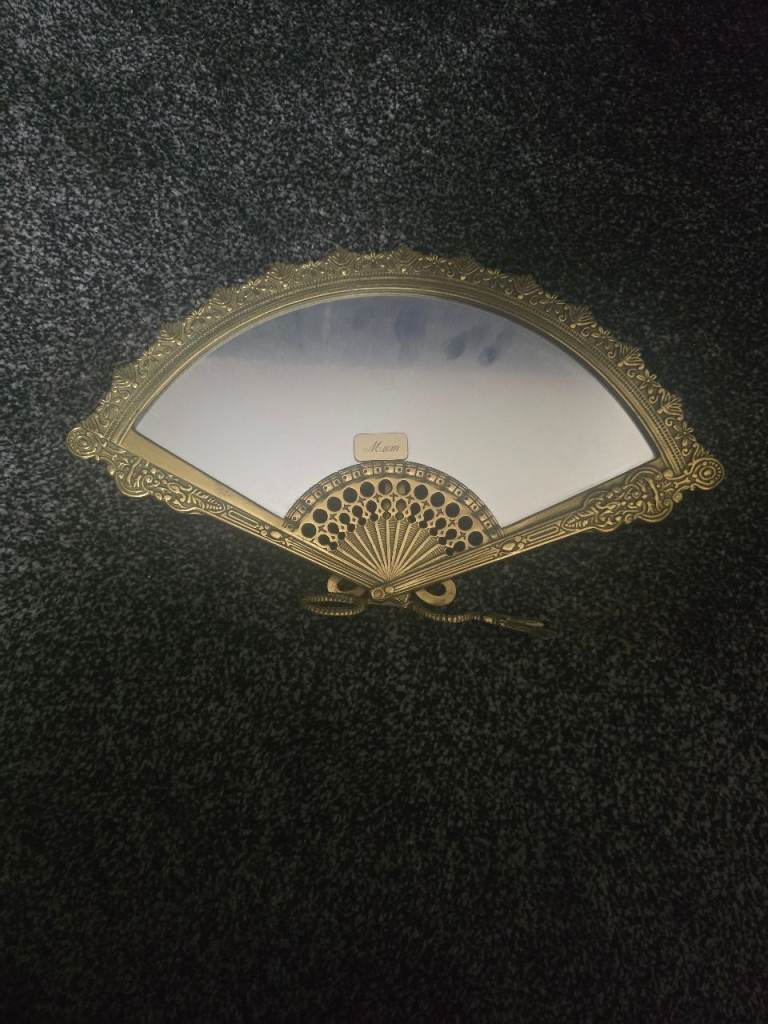 image for Beautiful Brass Mirror – Elegant & Stylish ✨