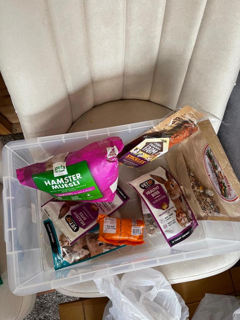 Hamster cage, accessories and food