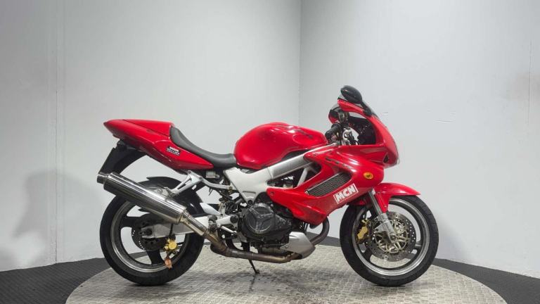 Honda VTR 1998 33K 1000CC VTWIN SPARES OR REPAIR / PROJECT BIKE SUPER SPORT