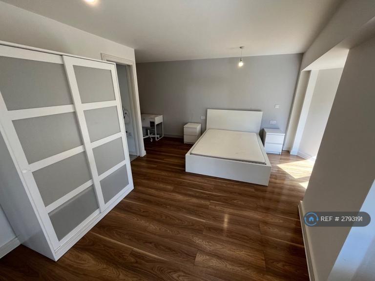 Studio flat in Nation Way, Liverpool, L1 (#2793191)