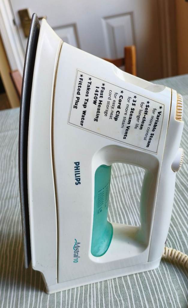 Philips Mistral 10 Iron - Variable Steam, Self-Clean