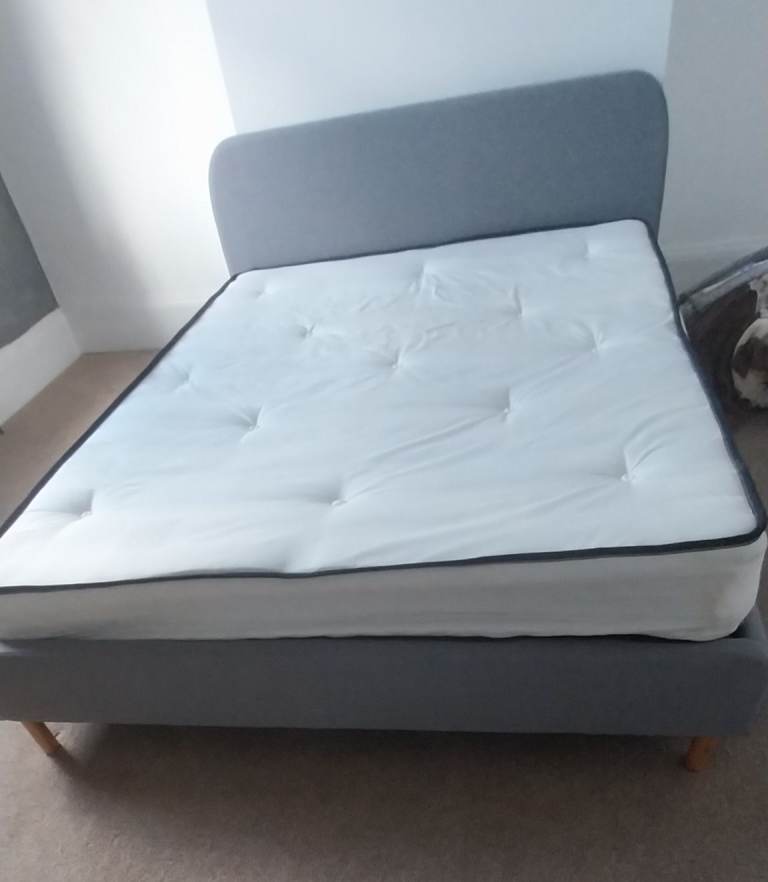 Kingsize bed 