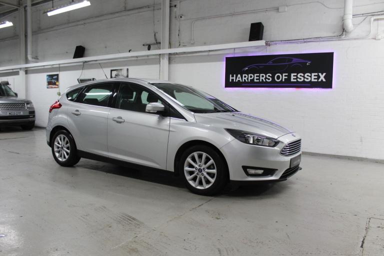 2016 Ford Focus 1.0T EcoBoost Titanium Euro 6 (s/s) 5dr HATCHBACK Petrol Manual