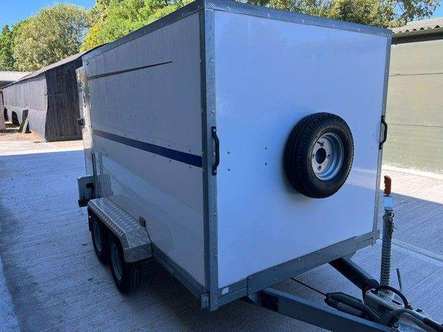 TICKNERS Braked Box Trailer with Rear Doors (Twin Axle) 8' X 5' X 5' in White (Ex Hire Stock)