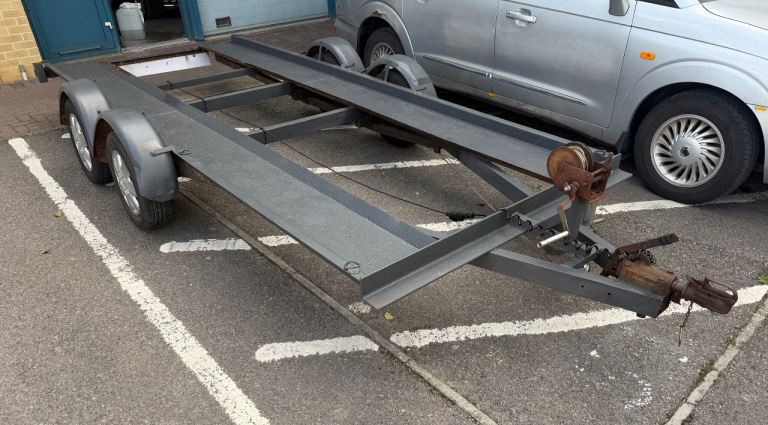 Heavy Duty 4 Wheel Car Trailer Including Ramps.