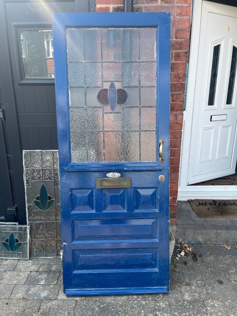 External Front Door with Stained Glass – Fair Condition