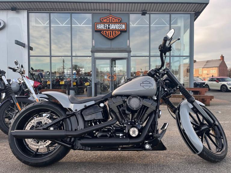 2016 Harley-Davidson SOFTAIL BREAKOUT FXSB Hard Candy Custom (15MY) HD Softail PETROL Manual