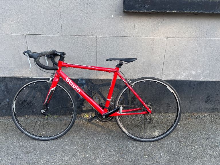 B'Twin Road Bike – Red, Good Condition